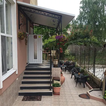 Ivano Guest house 2*